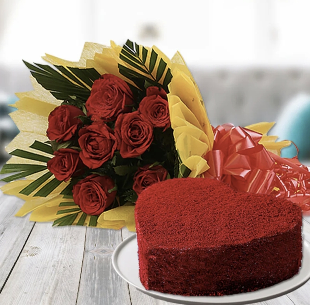 Red Valvet Heart shaped cake with 6pc Roses Bouquet Red Valvet Heart shaped cake with 6pc Roses Bouquet